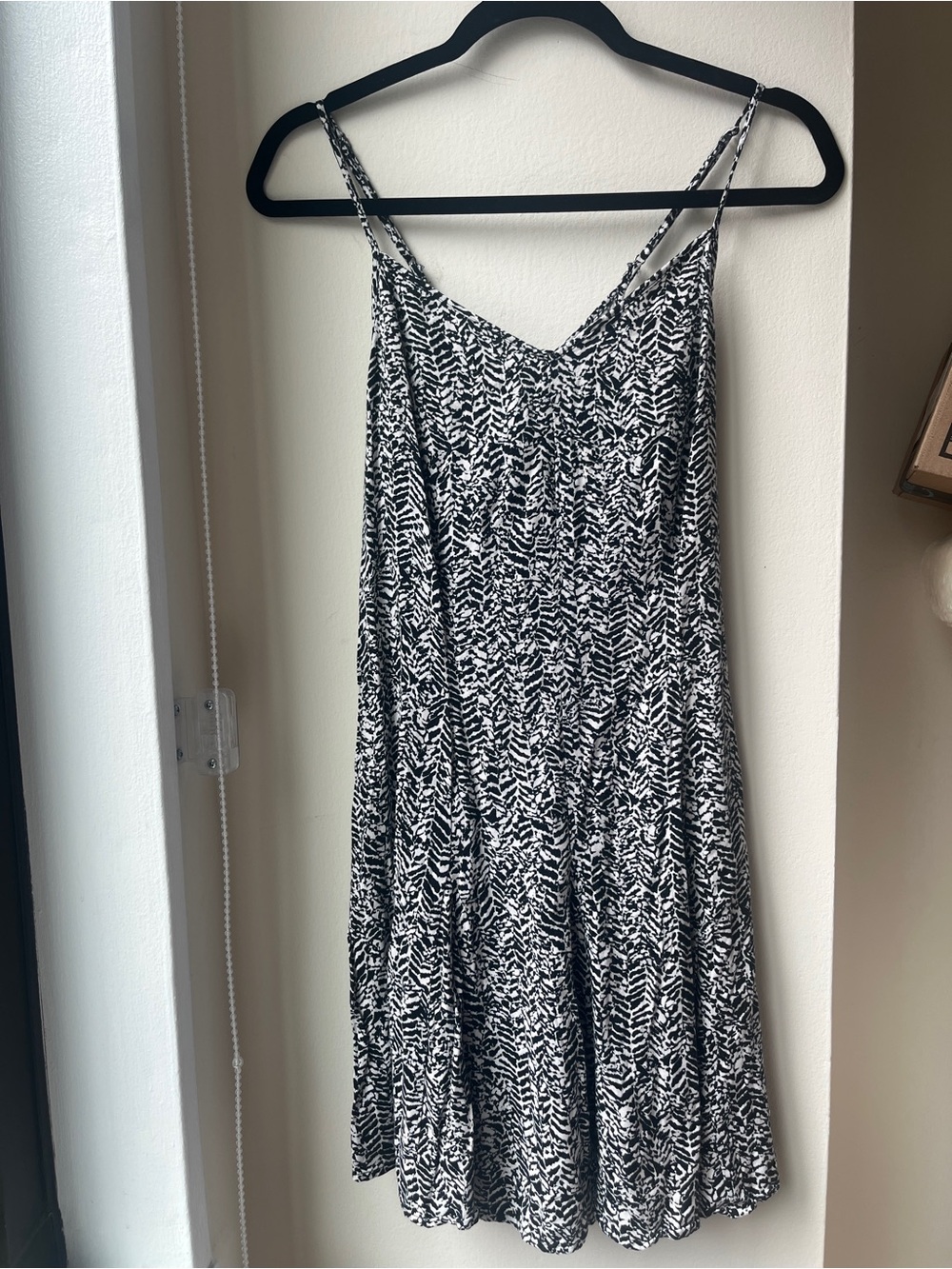 Decree Black & White Printed Spaghetti-Strap Mini Dress